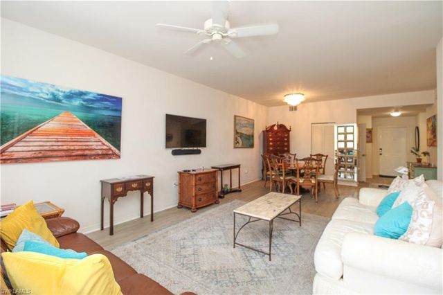 519 Roma CT 3206, Naples, FL 34110