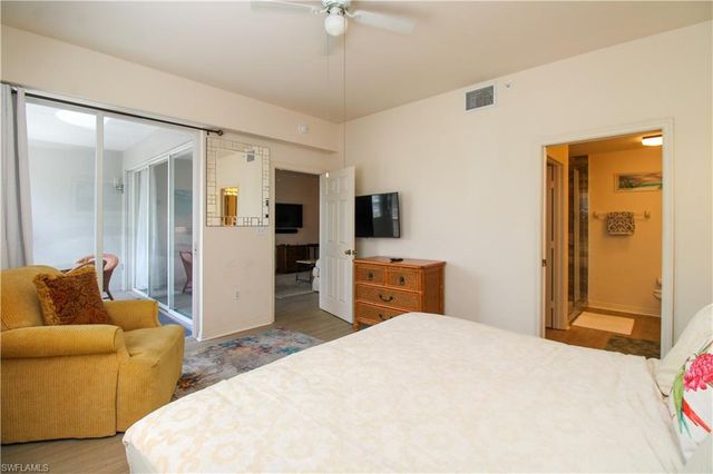 519 Roma CT 3206, Naples, FL 34110