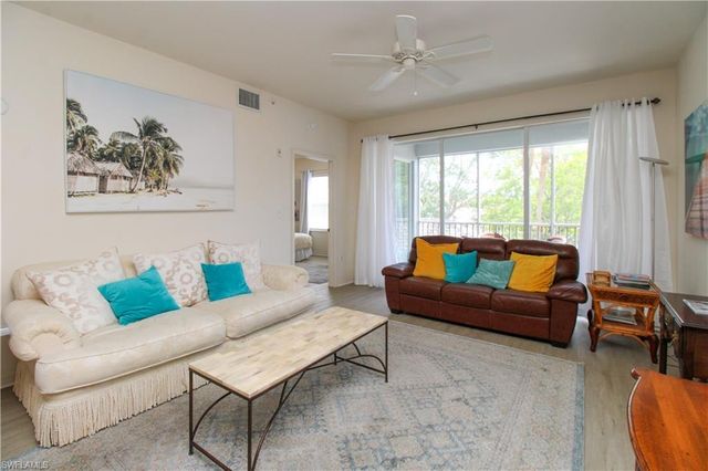 519 Roma CT 3206, Naples, FL 34110