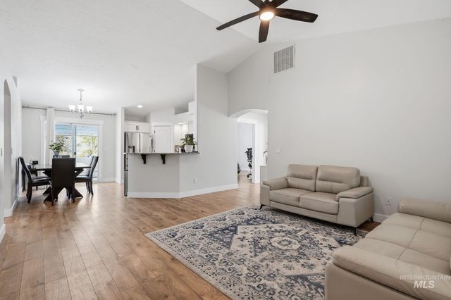 10639 Empress St, Nampa, ID 83687