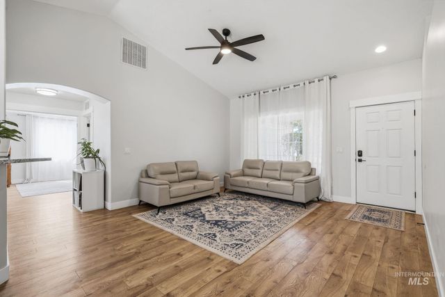 10639 Empress St, Nampa, ID 83687