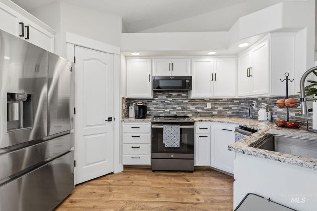 10639 Empress St, Nampa, ID 83687