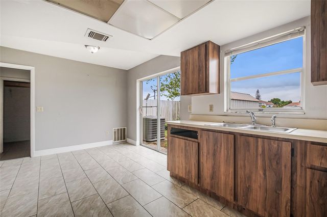 807 ASPENWOOD CIRCLE, Kissimmee, FL 34743