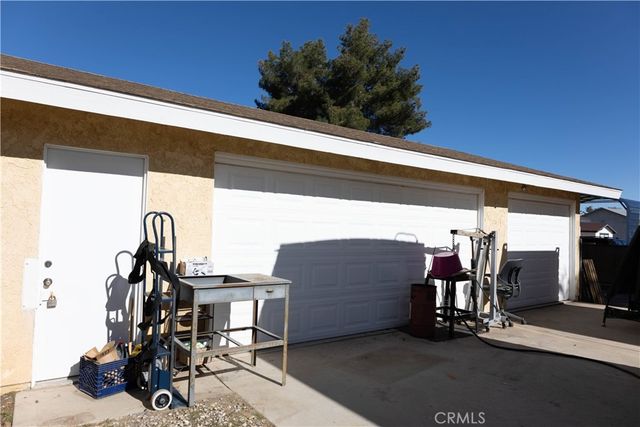 15078 Cactus, Hesperia, CA 92345