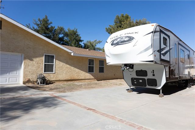 15078 Cactus, Hesperia, CA 92345