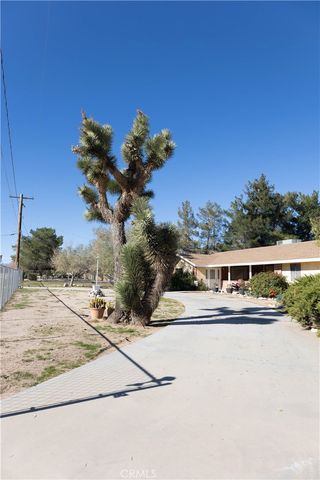 15078 Cactus, Hesperia, CA 92345