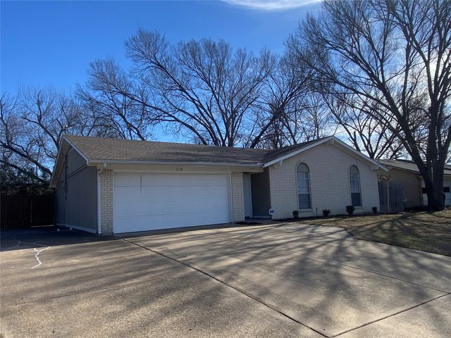 1119 Libra Drive, Cedar Hill, TX 75104