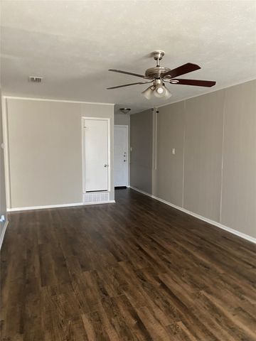 1119 Libra Drive, Cedar Hill, TX 75104