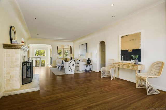 4653 E Talmadge Dr, San Diego, CA 92116