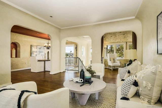 4653 E Talmadge Dr, San Diego, CA 92116