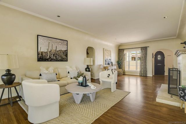 4653 E Talmadge Dr, San Diego, CA 92116