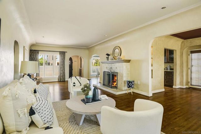 4653 E Talmadge Dr, San Diego, CA 92116