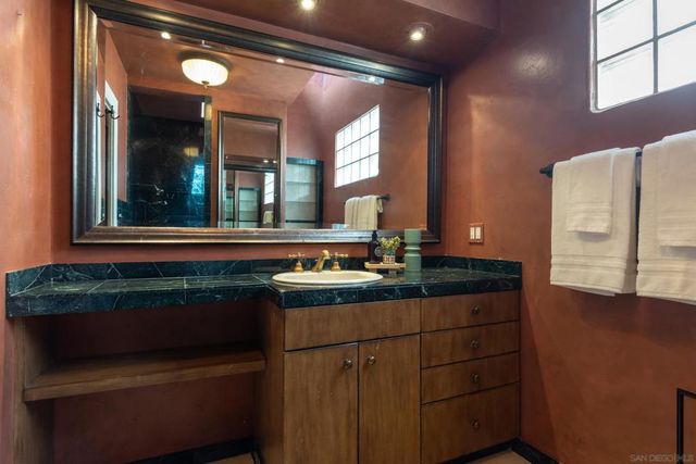 4653 E Talmadge Dr, San Diego, CA 92116
