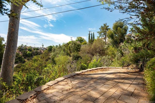 4653 E Talmadge Dr, San Diego, CA 92116