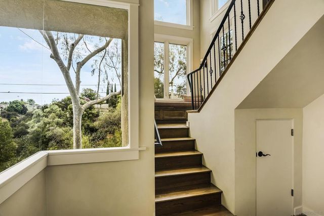 4653 E Talmadge Dr, San Diego, CA 92116