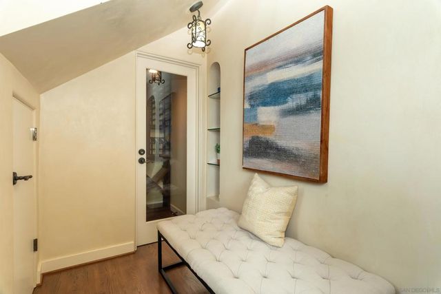 4653 E Talmadge Dr, San Diego, CA 92116