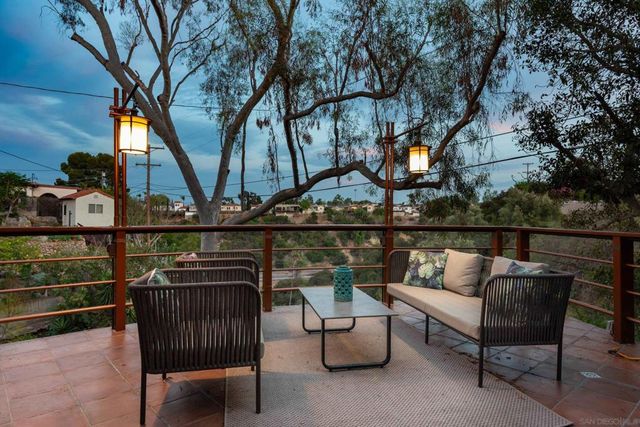 4653 E Talmadge Dr, San Diego, CA 92116
