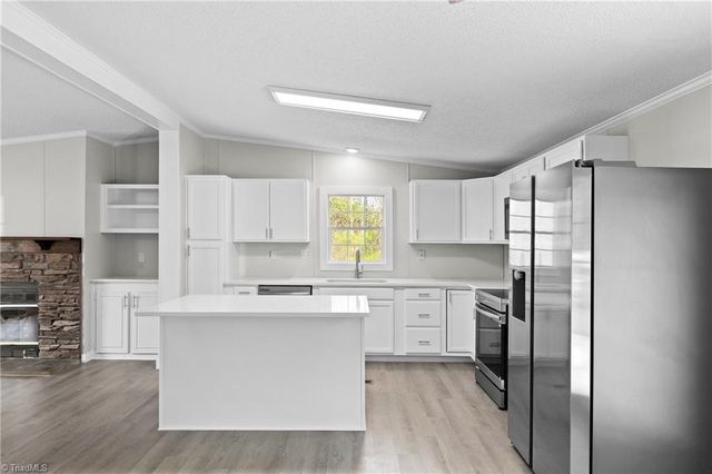 9274 US Highway 64 W, Trinity, NC 27370