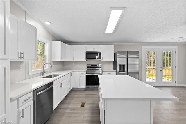 9274 US Highway 64 W, Trinity, NC 27370