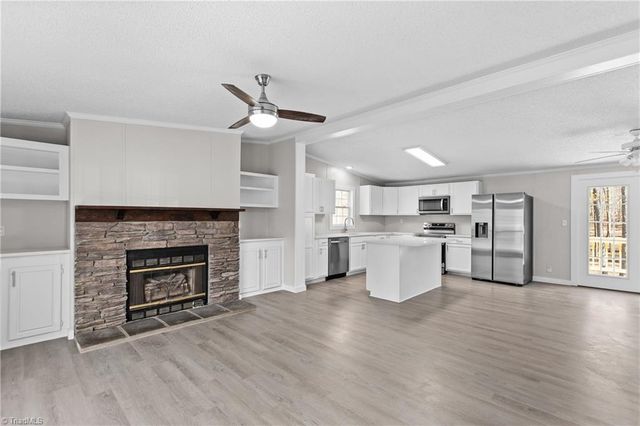 9274 US Highway 64 W, Trinity, NC 27370