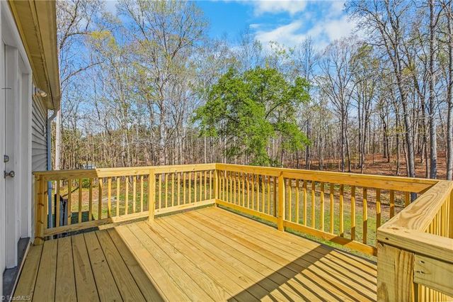 9274 US Highway 64 W, Trinity, NC 27370