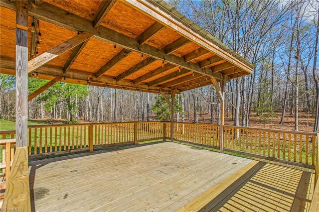 9274 US Highway 64 W, Trinity, NC 27370