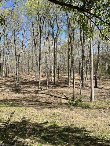 9274 US Highway 64 W, Trinity, NC 27370