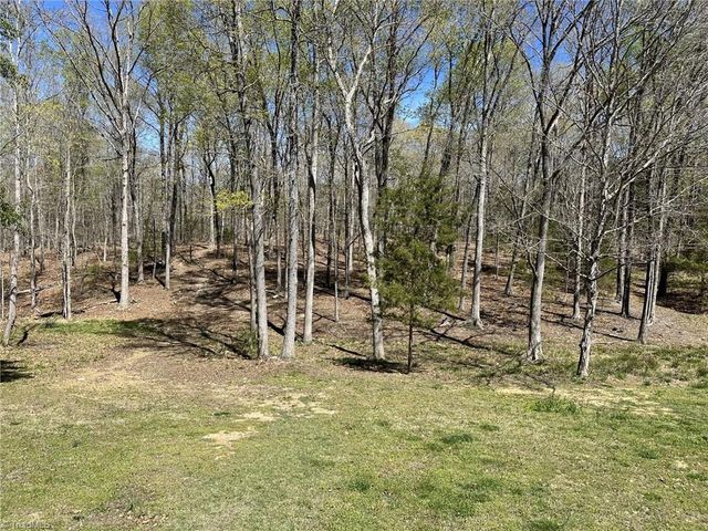 9274 US Highway 64 W, Trinity, NC 27370