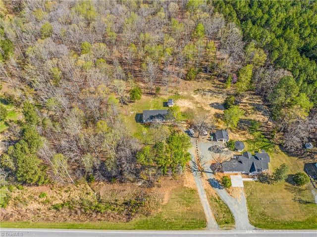 9274 US Highway 64 W, Trinity, NC 27370