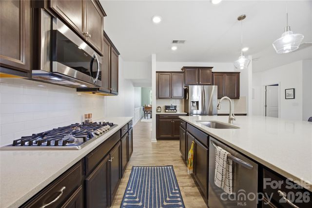 8113 Cornhill Avenue, Charlotte, NC 28277