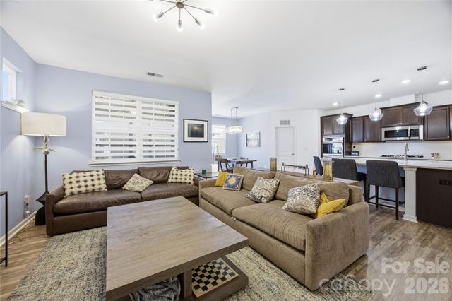 8113 Cornhill Avenue, Charlotte, NC 28277