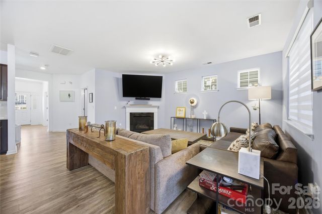 8113 Cornhill Avenue, Charlotte, NC 28277