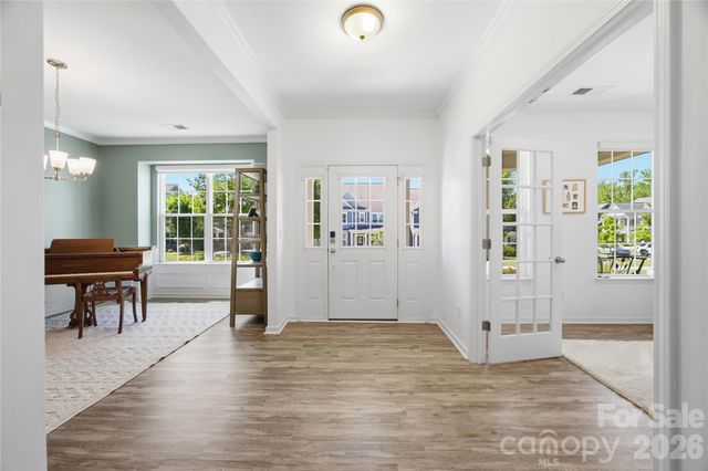 8113 Cornhill Avenue, Charlotte, NC 28277