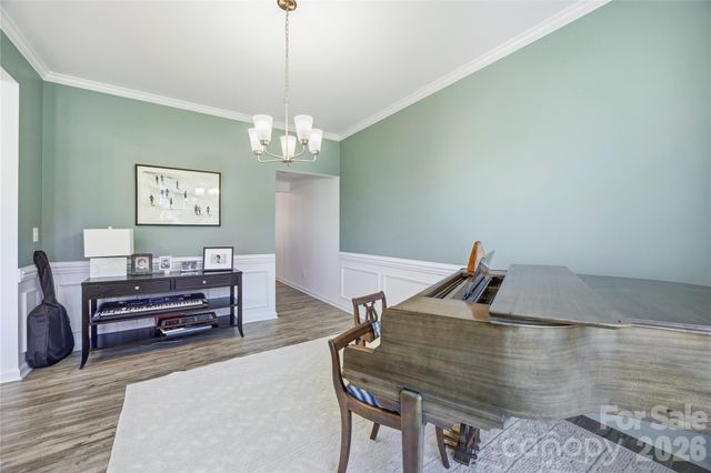 8113 Cornhill Avenue, Charlotte, NC 28277