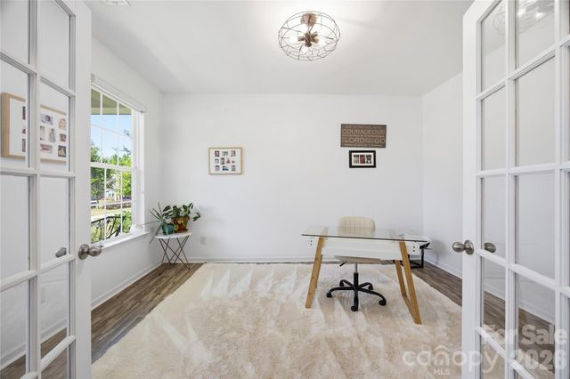 8113 Cornhill Avenue, Charlotte, NC 28277