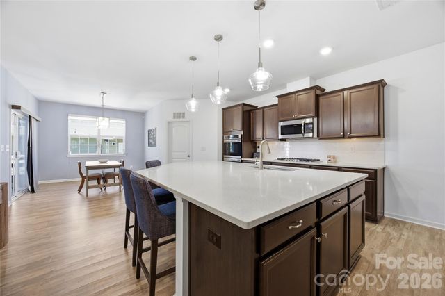 8113 Cornhill Avenue, Charlotte, NC 28277