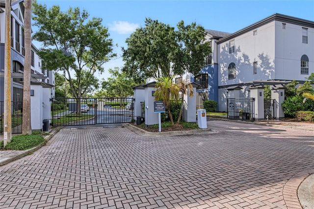 4006 CARROLLWOOD PALM COURT, Tampa, FL 33624