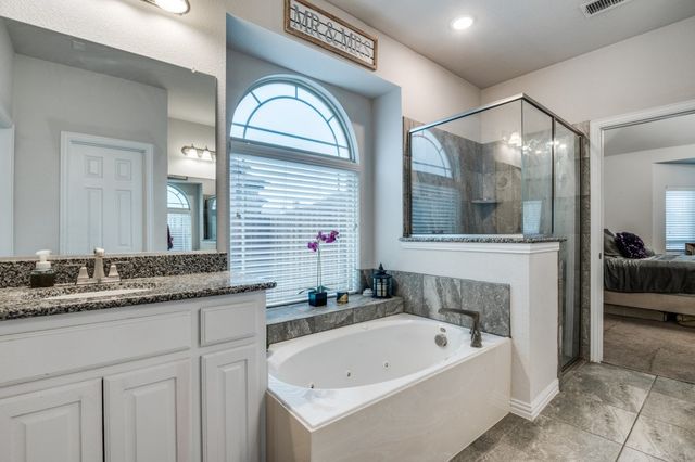 249 Noble Nest Drive, Midlothian, TX 76065