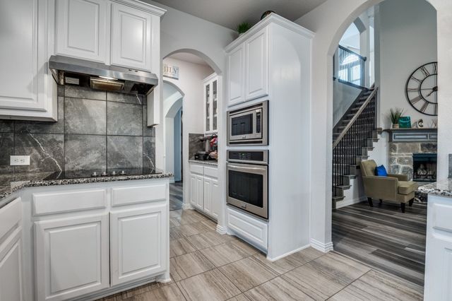 249 Noble Nest Drive, Midlothian, TX 76065