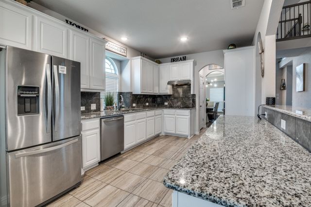 249 Noble Nest Drive, Midlothian, TX 76065