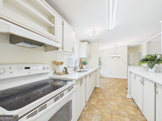110 Ridge Court, Kathleen, GA 31047