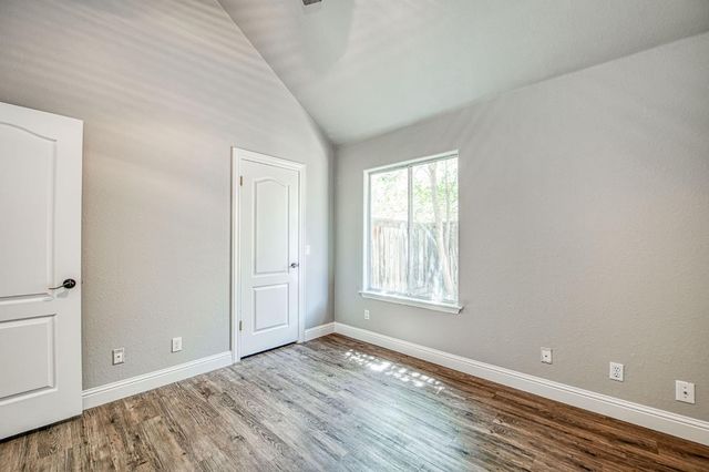 7351 N Antioch Avenue, Fresno, CA 93722