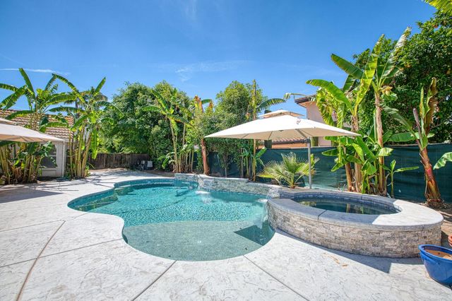 7351 N Antioch Avenue, Fresno, CA 93722
