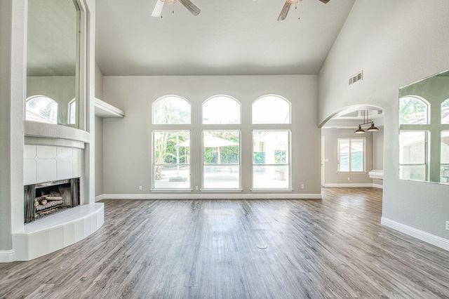7351 N Antioch Avenue, Fresno, CA 93722