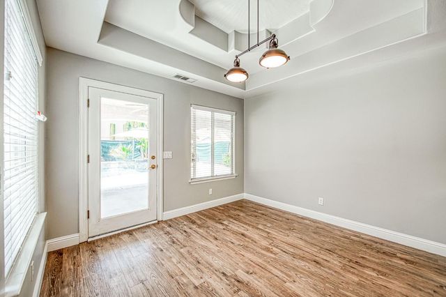 7351 N Antioch Avenue, Fresno, CA 93722