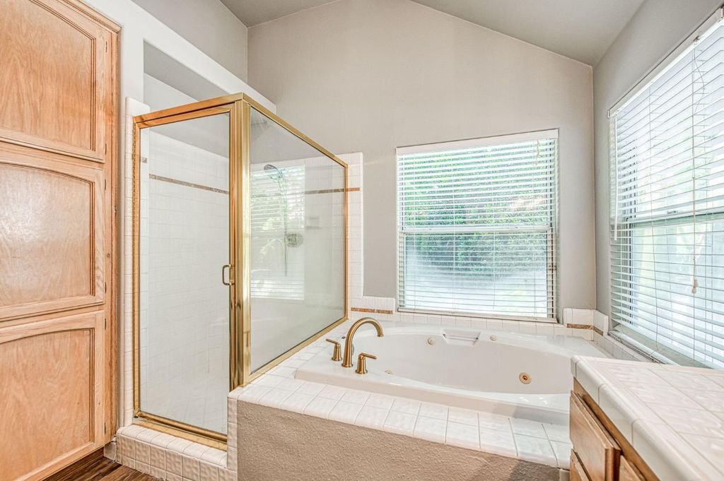 Image 27 of property listing at 7351 N Antioch Avenue, Fresno, CA 93722