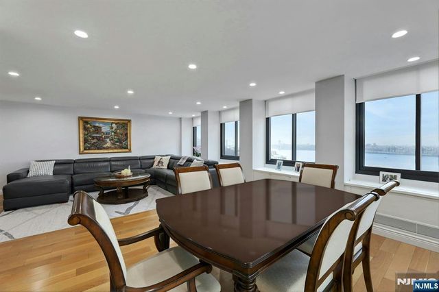 300 Winston 910, Cliffside Park, NJ 07010