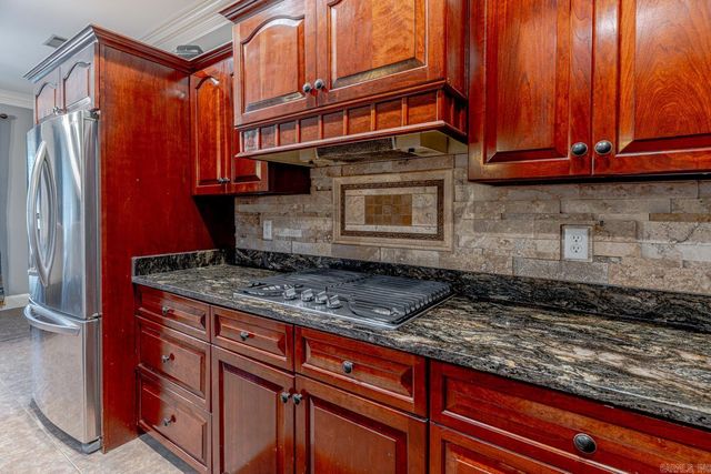 2114 Spring Hollow Dr, Jonesboro, AR 72404