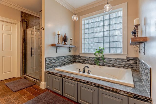 2114 Spring Hollow Dr, Jonesboro, AR 72404