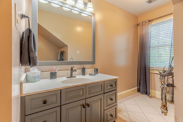 2114 Spring Hollow Dr, Jonesboro, AR 72404